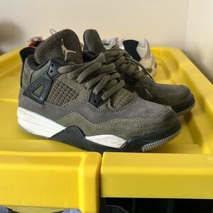 Jordan 4s olive